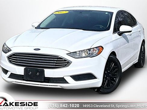 Used 2017 Ford Fusion SE w/ Fusion SE Technology Package image 1