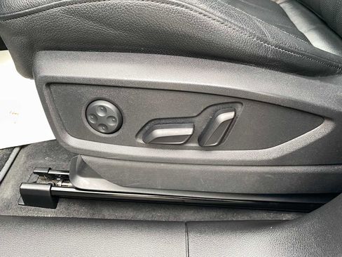 Used 2019 Audi Q5 2.0T Premium Plus w/ Premium Plus Package image 16