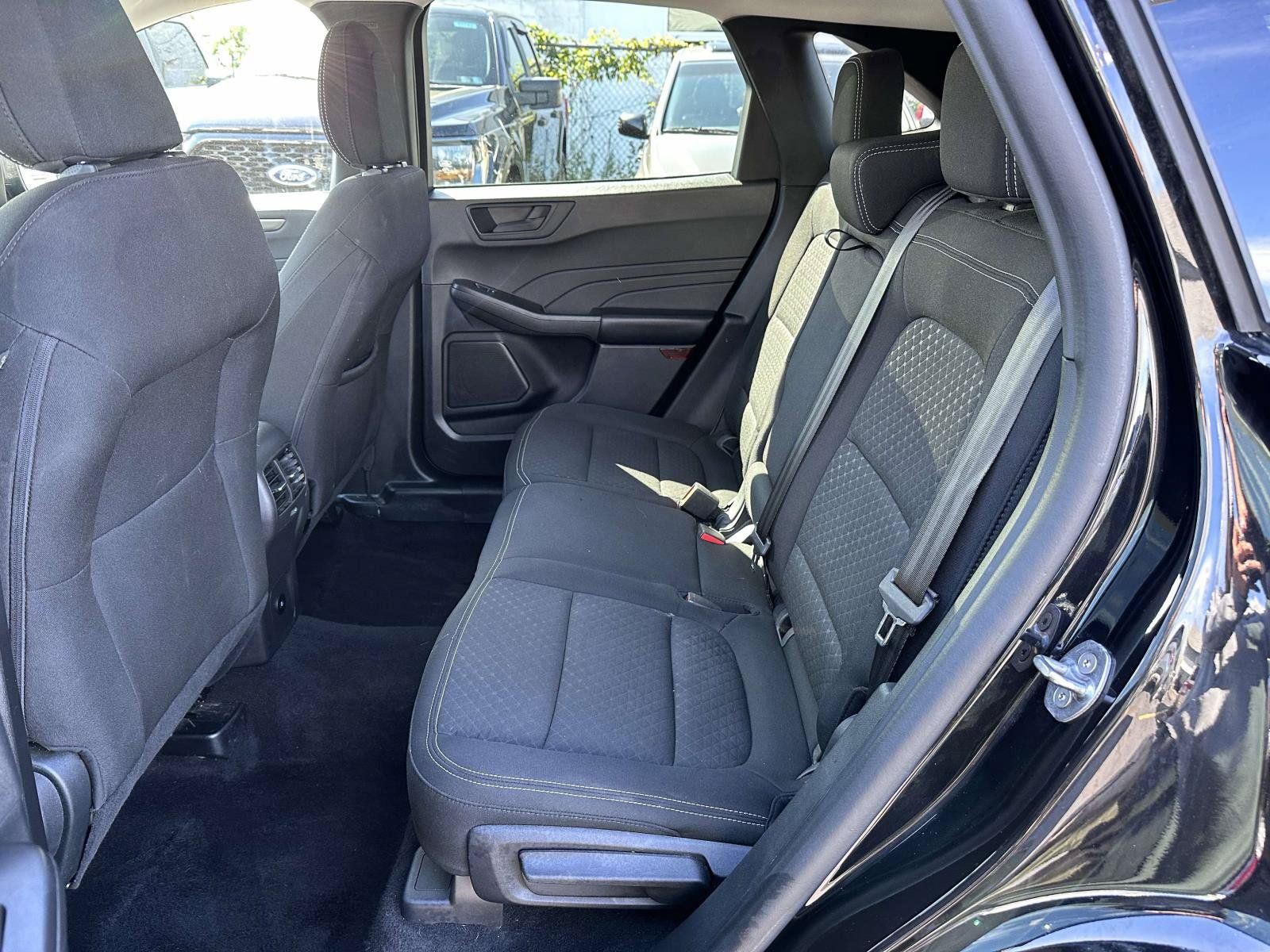 Used 2025 Ford Escape Active AWD/4WD image 13