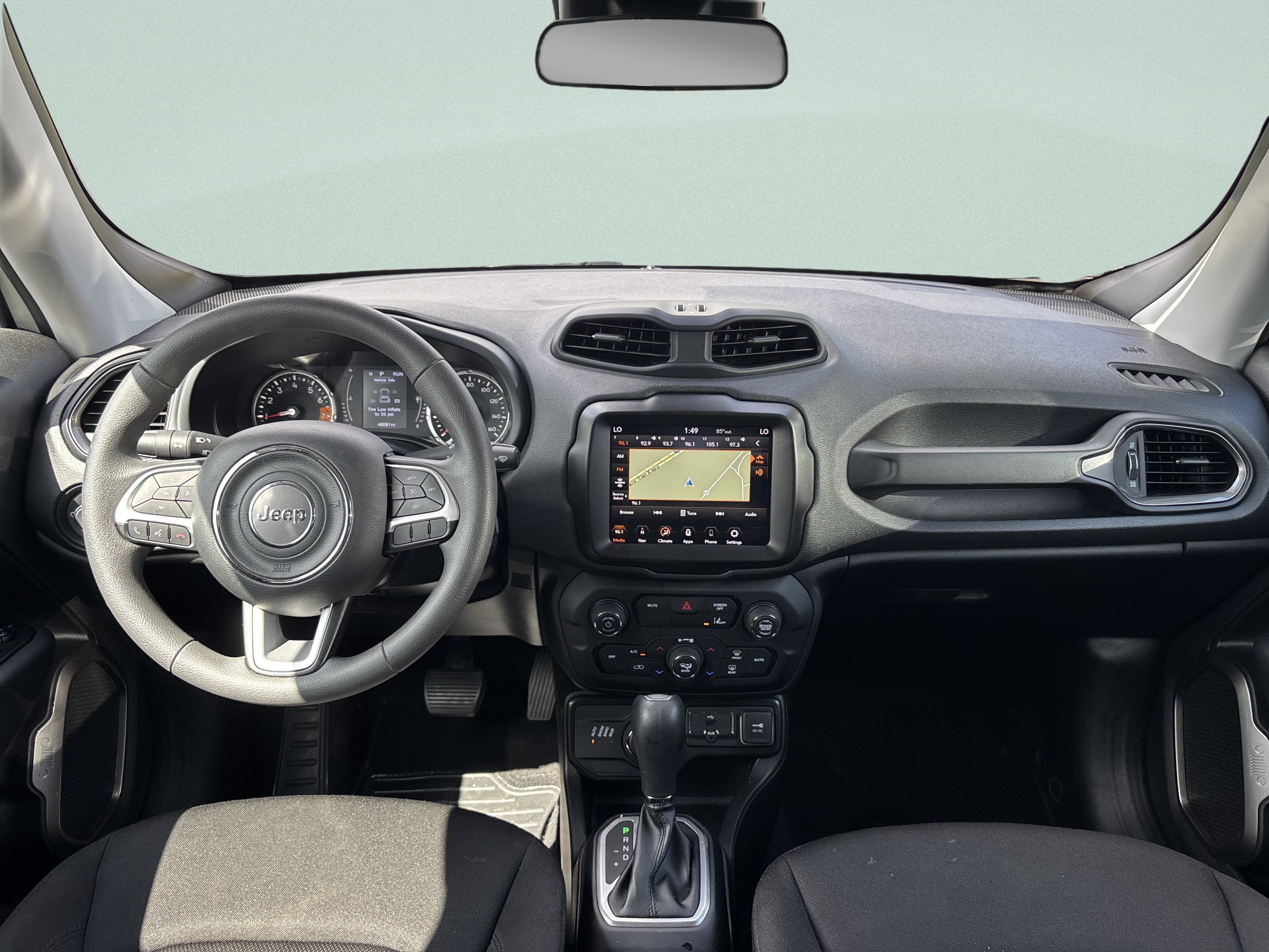 Used 2023 Jeep Renegade Latitude AWD/4WD image 17