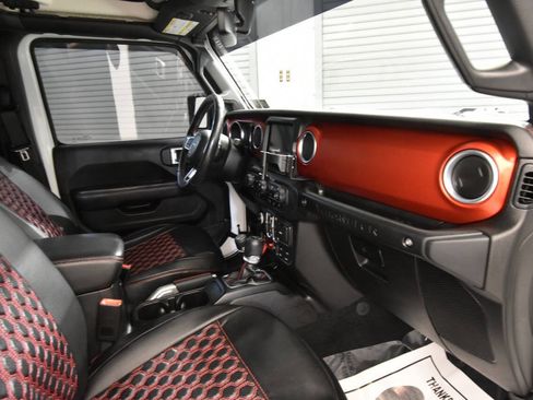 Used 2018 Jeep Wrangler Unlimited Rubicon AWD/4WD image 17