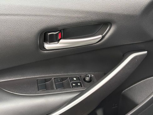 Used 2025 Toyota Corolla SE FWD image 19