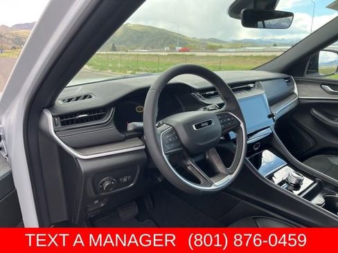 New 2026 Jeep Grand Cherokee L 4WD image 13
