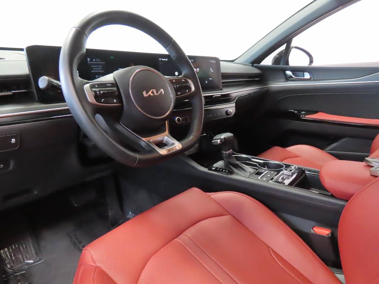 Used 2026 Kia K5 GT-Line w/ GT-Line Red Interior Package FWD image 8