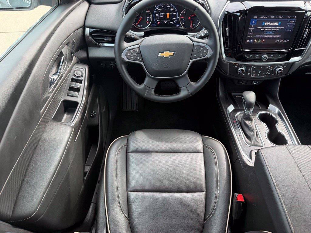 Used 2023 Chevrolet Traverse Premier FWD image 9