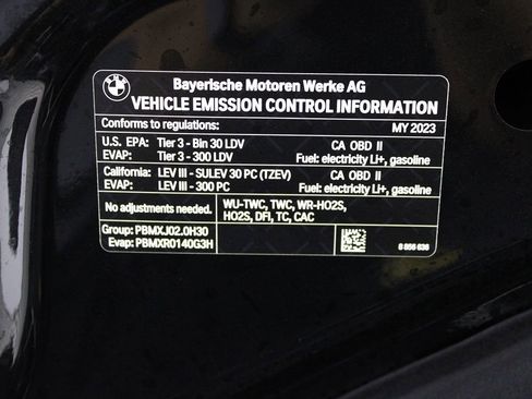 Used 2023 BMW 530e w/ M Sport Package image 44