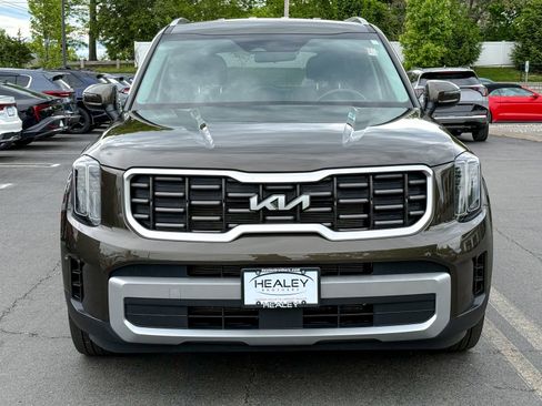 Certified 2023 Kia Telluride S AWD/4WD image 2