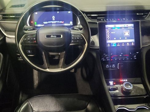 Used 2022 Jeep Grand Cherokee Limited image 22