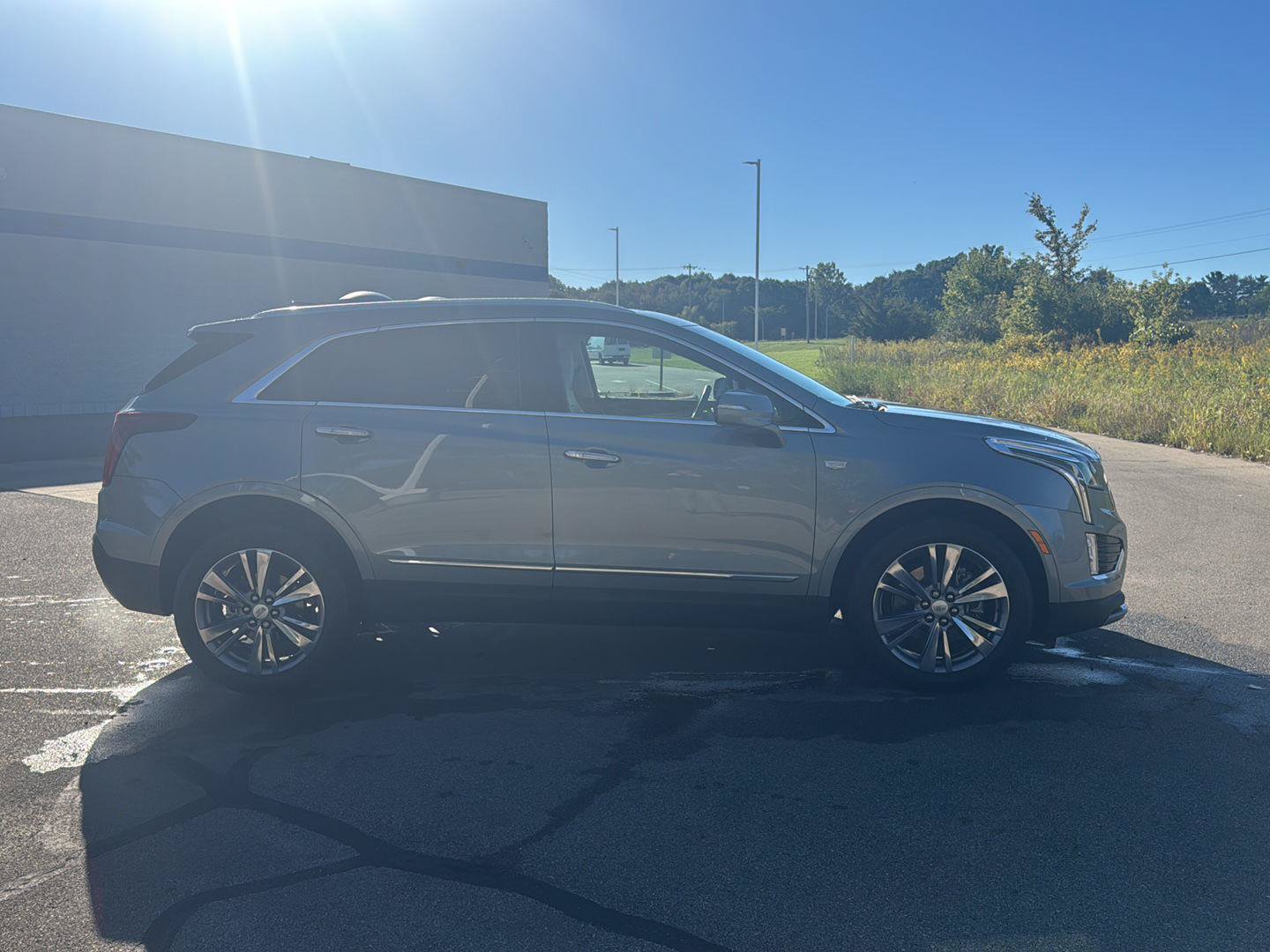 Used 2024 Cadillac XT5 Premium Luxury w/ LPO, Floor Liner Package AWD/4WD image 6