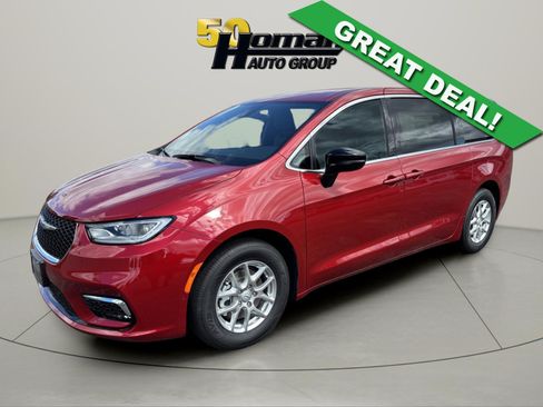 New 2025 Chrysler Pacifica Select FWD image 1