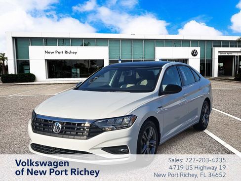 Used 2021 Volkswagen Jetta R-Line image 1