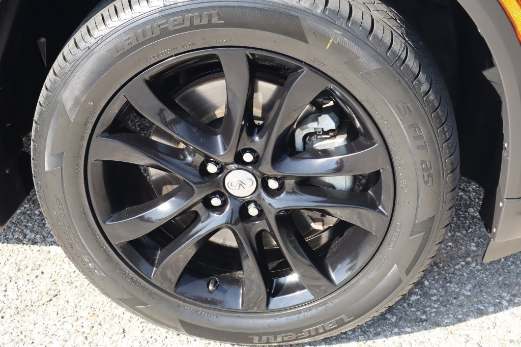 Used 2023 INFINITI QX60 Luxe w/ Cargo Package FWD image 12