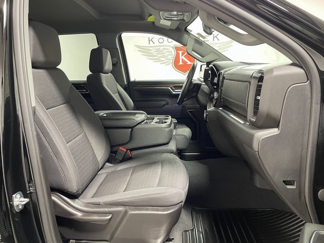 Used 2024 Chevrolet Silverado 1500 LT AWD/4WD image 22