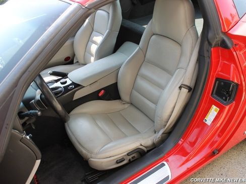 Used 2008 Chevrolet Corvette Coupe w/ Preferred Equipment Group image 34