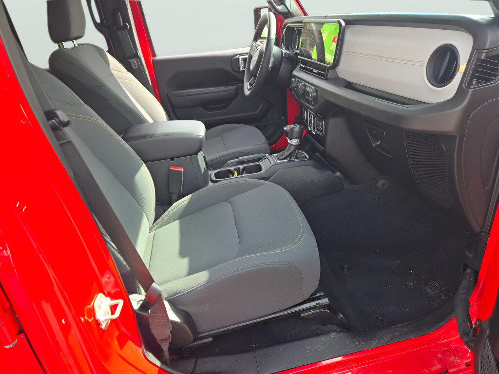 Used 2024 Jeep Wrangler Unlimited Sport AWD/4WD image 7