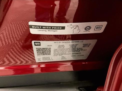 Used 2025 GMC Acadia AT4 w/ LPO, Floor Liner Package image 43