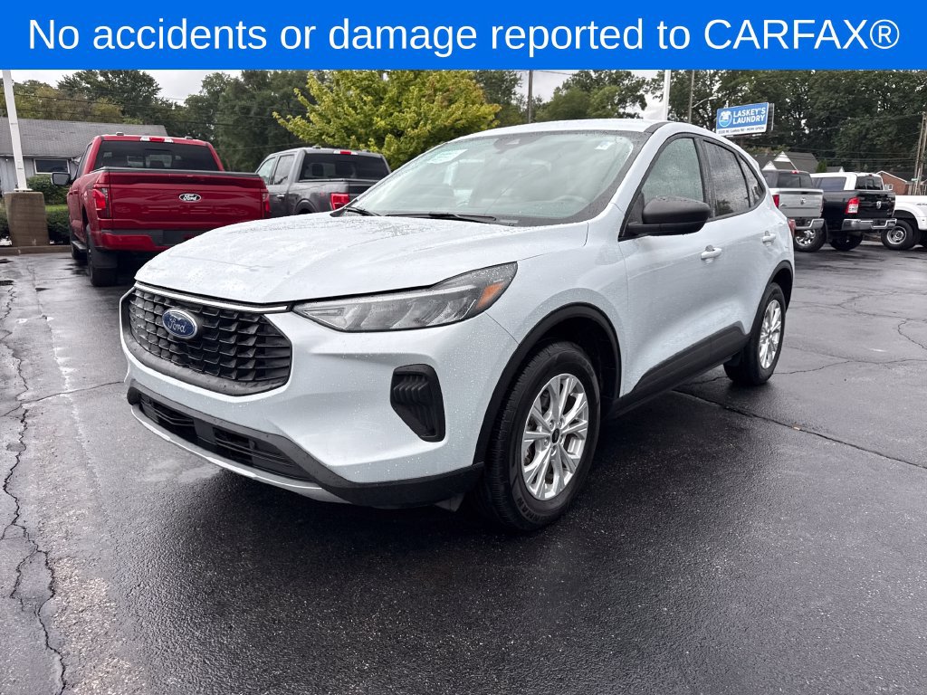Used 2025 Ford Escape Active AWD/4WD image 2