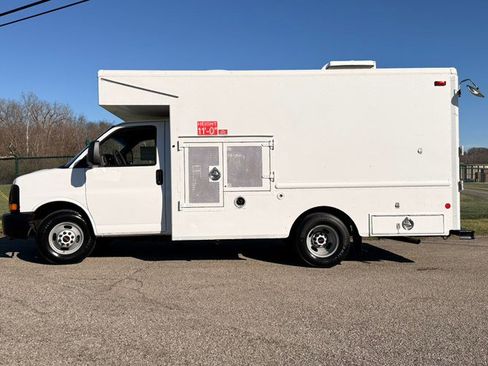 Used 2009 GMC Savana 3500 image 3