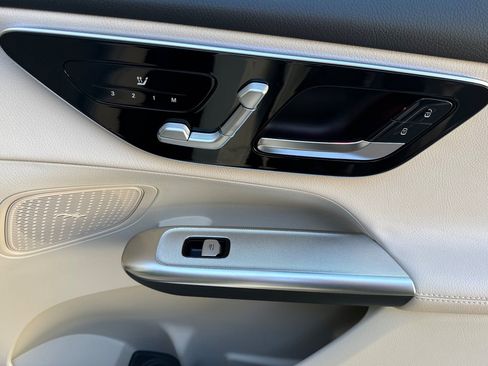 New 2026 Mercedes-Benz GLC 300 image 34