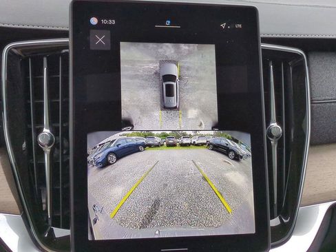 New 2026 Volvo XC90 B5 Plus AWD/4WD image 17