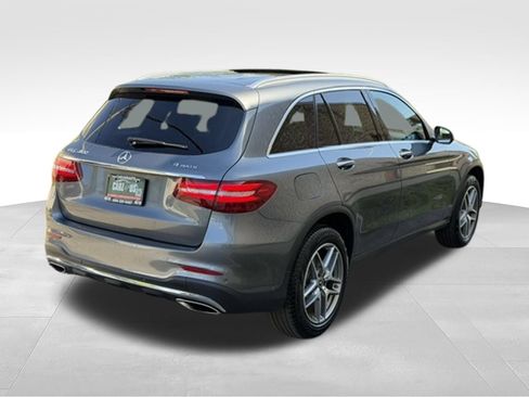 Used 2019 Mercedes-Benz GLC 300 4MATIC image 5