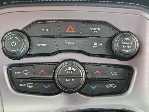 Used 2023 Dodge Challenger R/T image 10