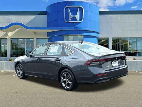 Used 2023 Honda Accord EX image 6