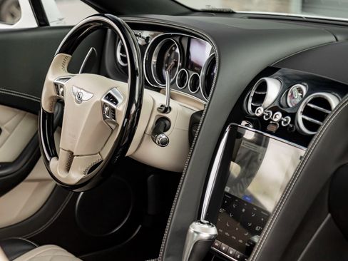 Used 2017 Bentley Continental GT V8 S image 32