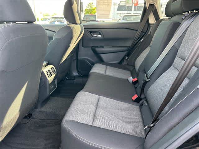 Used 2026 Nissan Rogue SV FWD image 11