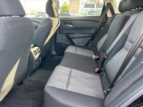 Used 2026 Nissan Rogue SV FWD image 11