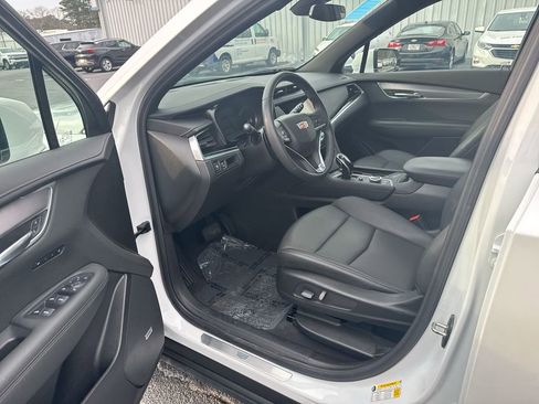 Used 2023 Cadillac XT6 Luxury image 13