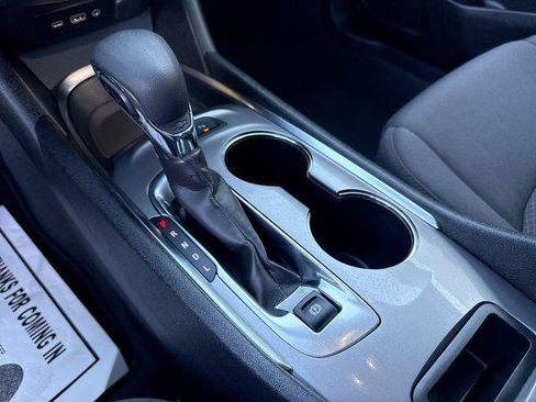 Used 2025 Chevrolet Malibu LT FWD image 21