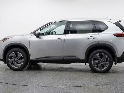 Used 2025 Nissan Rogue SV FWD image 5