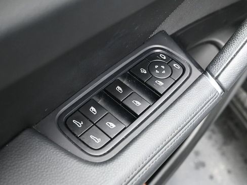 Certified 2023 Porsche Cayenne S Platinum AWD/4WD image 9