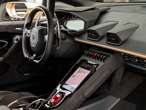 Used 2023 Lamborghini Huracan Tecnica image 26