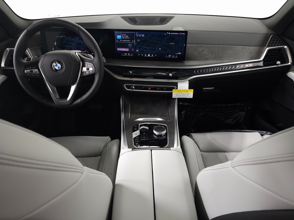 Used 2026 BMW X5 xDrive40i w/ Parking Assistance Package AWD/4WD image 8
