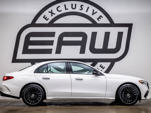 Used 2024 Mercedes-Benz E 450 4MATIC Sedan image 9