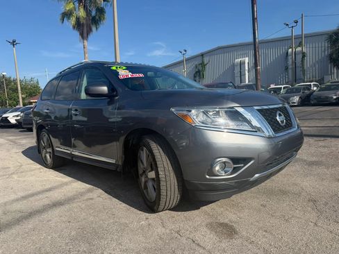 Used 2016 Nissan Pathfinder Platinum w/ Cargo Package AWD/4WD image 3