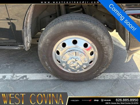 Used 2025 RAM 3500 Laramie w/ Max Tow Package AWD/4WD image 3