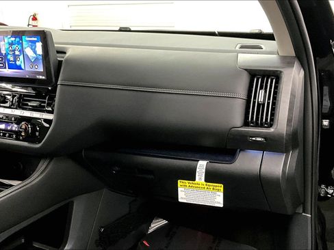 New 2026 Nissan Pathfinder Platinum w/ Cargo Package AWD/4WD image 35