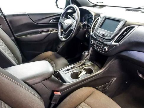 Certified 2018 Chevrolet Equinox LT FWD image 31