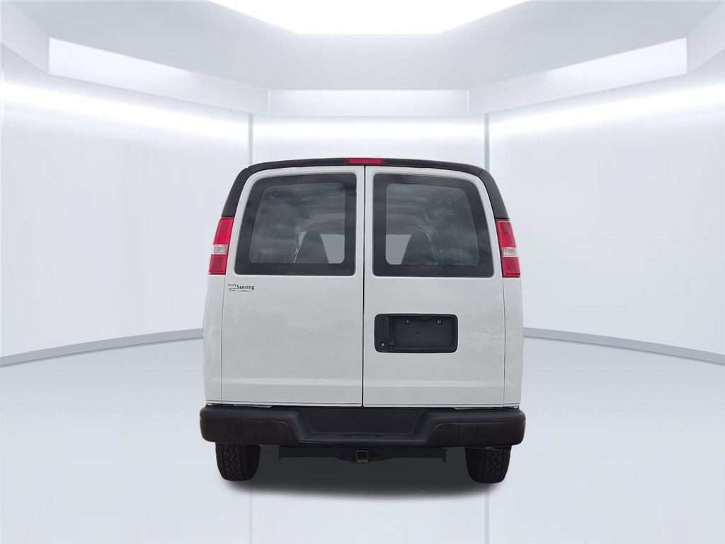 Used 2021 Chevrolet Express 2500 Extended w/ Driver Convenience Package RWD image 5