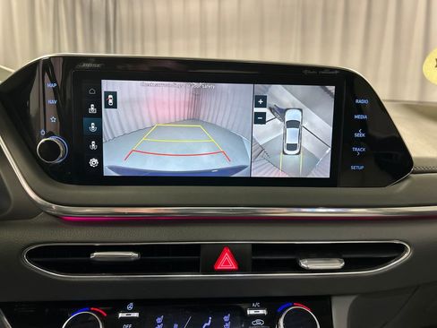 Used 2022 Hyundai Sonata Limited image 16