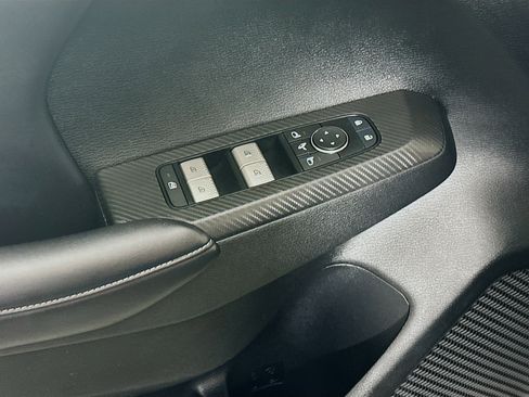 Used 2024 Mitsubishi Outlander SE image 15