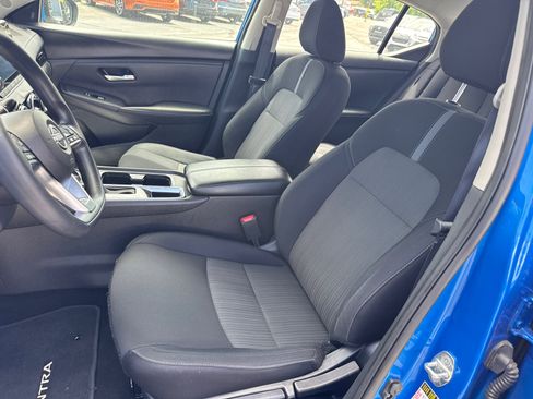 Used 2024 Nissan Sentra SV FWD image 9