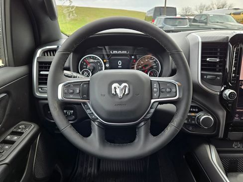 New 2026 RAM 1500 4x4 Crew Cab image 17