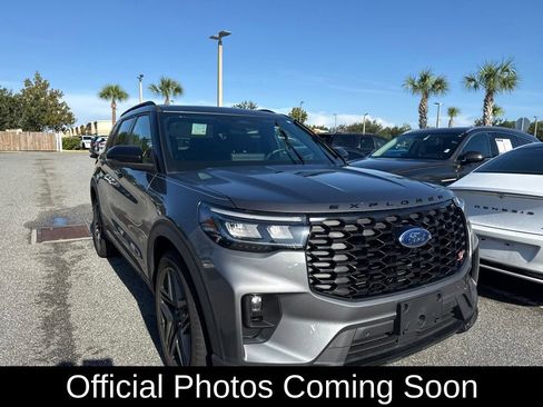 Used 2025 Ford Explorer ST AWD/4WD image 1