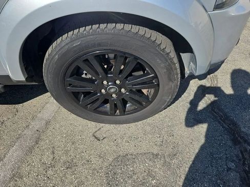 Used 2016 Land Rover LR4 HSE Silver Edition image 9