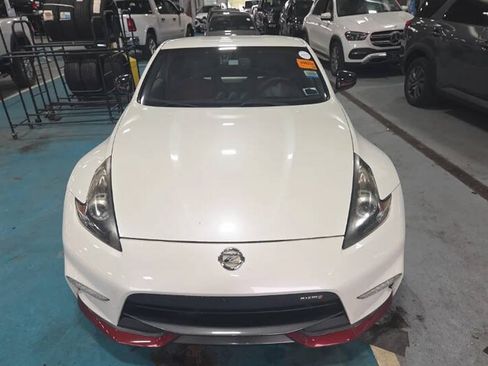 Used 2016 Nissan 370Z NISMO RWD image 6