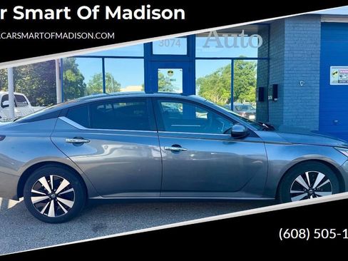 Used 2022 Nissan Altima 2.5 SV FWD image 1